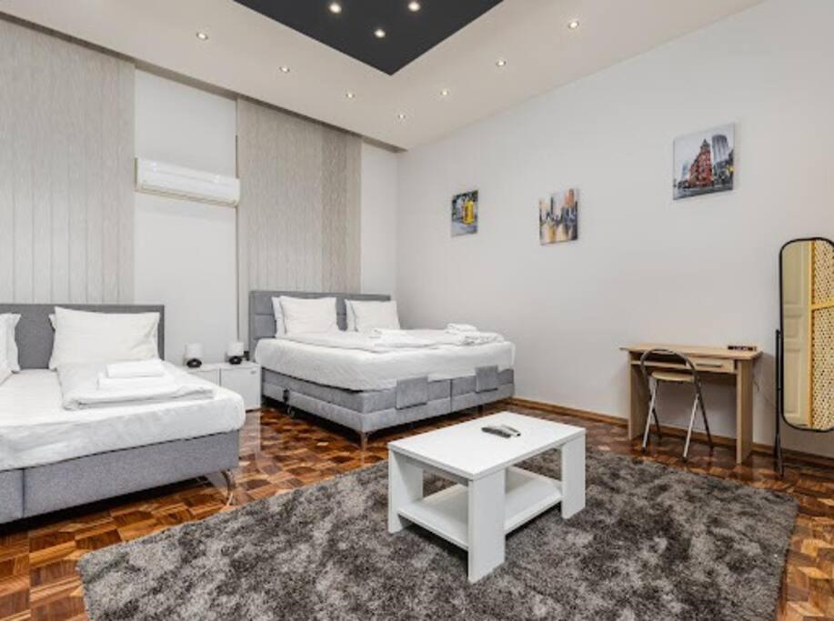 Bold Base Apartment Boedapest Buitenkant foto