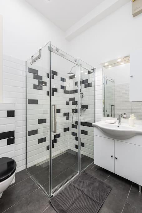 Bold Base Apartment Boedapest Buitenkant foto