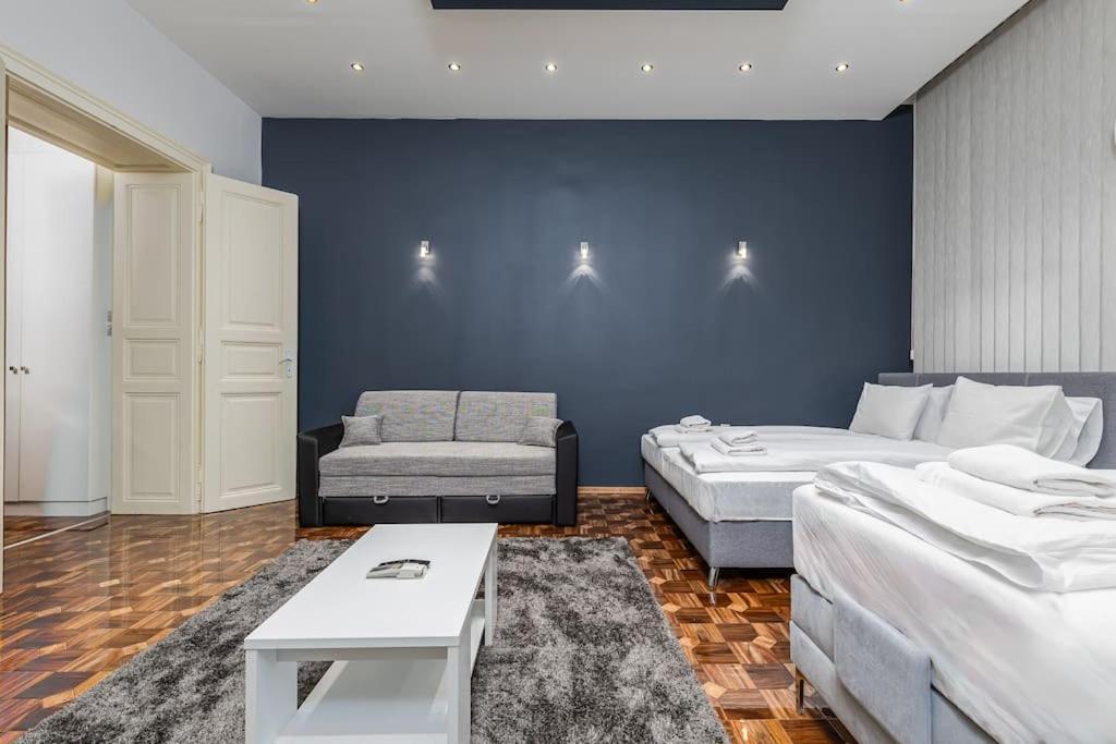 Bold Base Apartment Boedapest Buitenkant foto